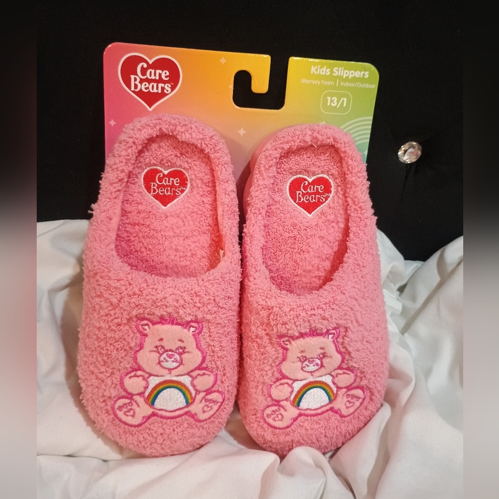 Girls Care Bears Fuzzy Pink Comfy Indoor/ Outdoor Slippers Size 13/1